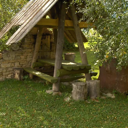 Tourist Farm Tatil parkı Toomalõuka