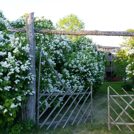 Tourist Farm *